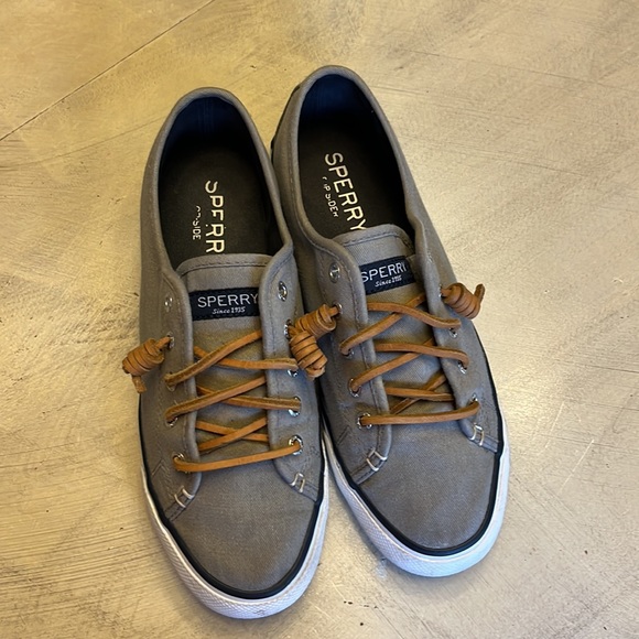 Womens Sperry Slip On Casual Low Top Sneakers Size 6.5 US - Picture 2 of 5